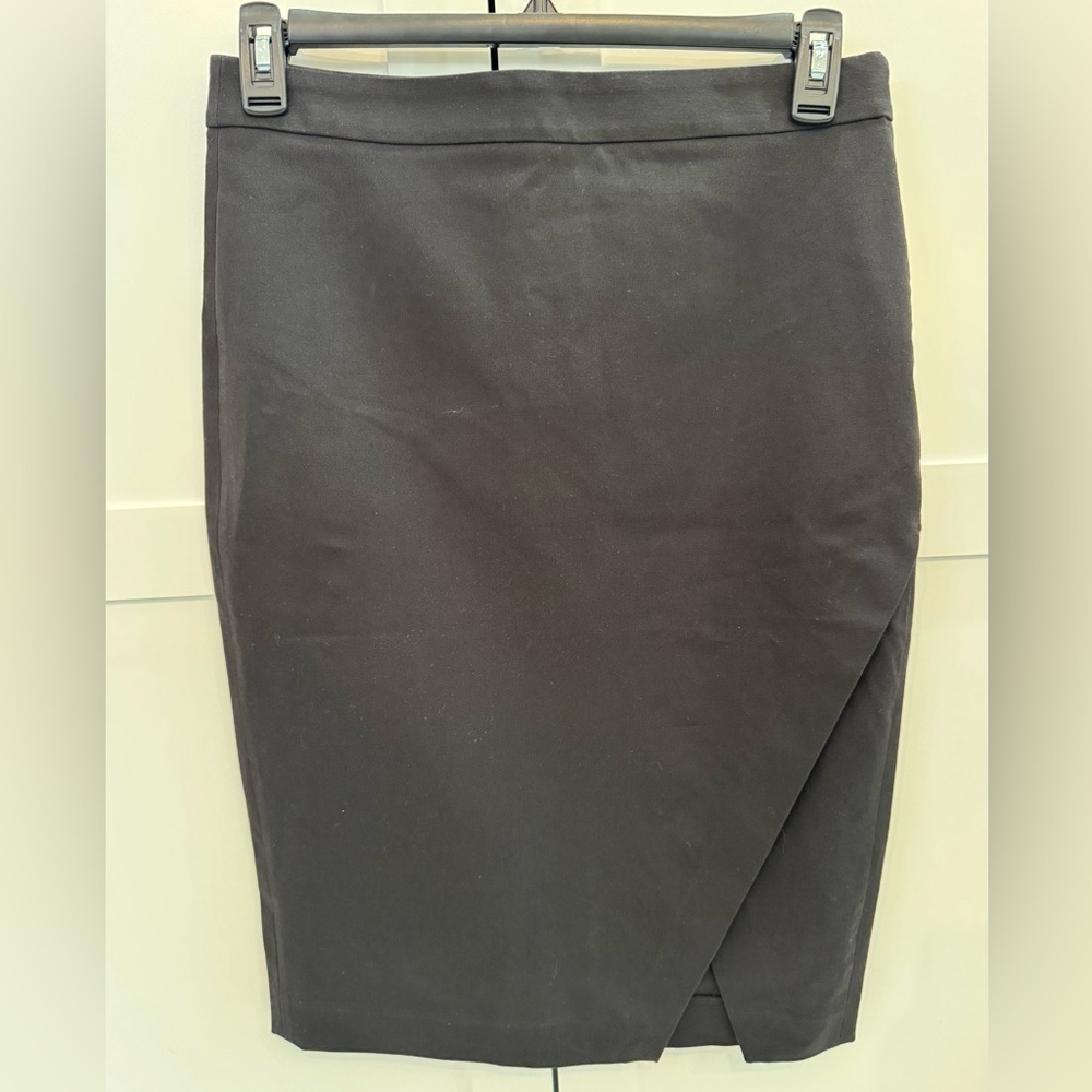 Banana Republic black tulip pencil skirt Women’s Size 8 NEW